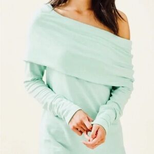 Lilly Pulitzer Belinda Off The Shoulder Pullover Heathered Resort Aqua Top. XS